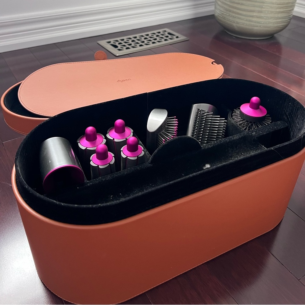 🌙🌙 DYSON ATTACHMENTS 🌙🌙 - Picture 2 of 2